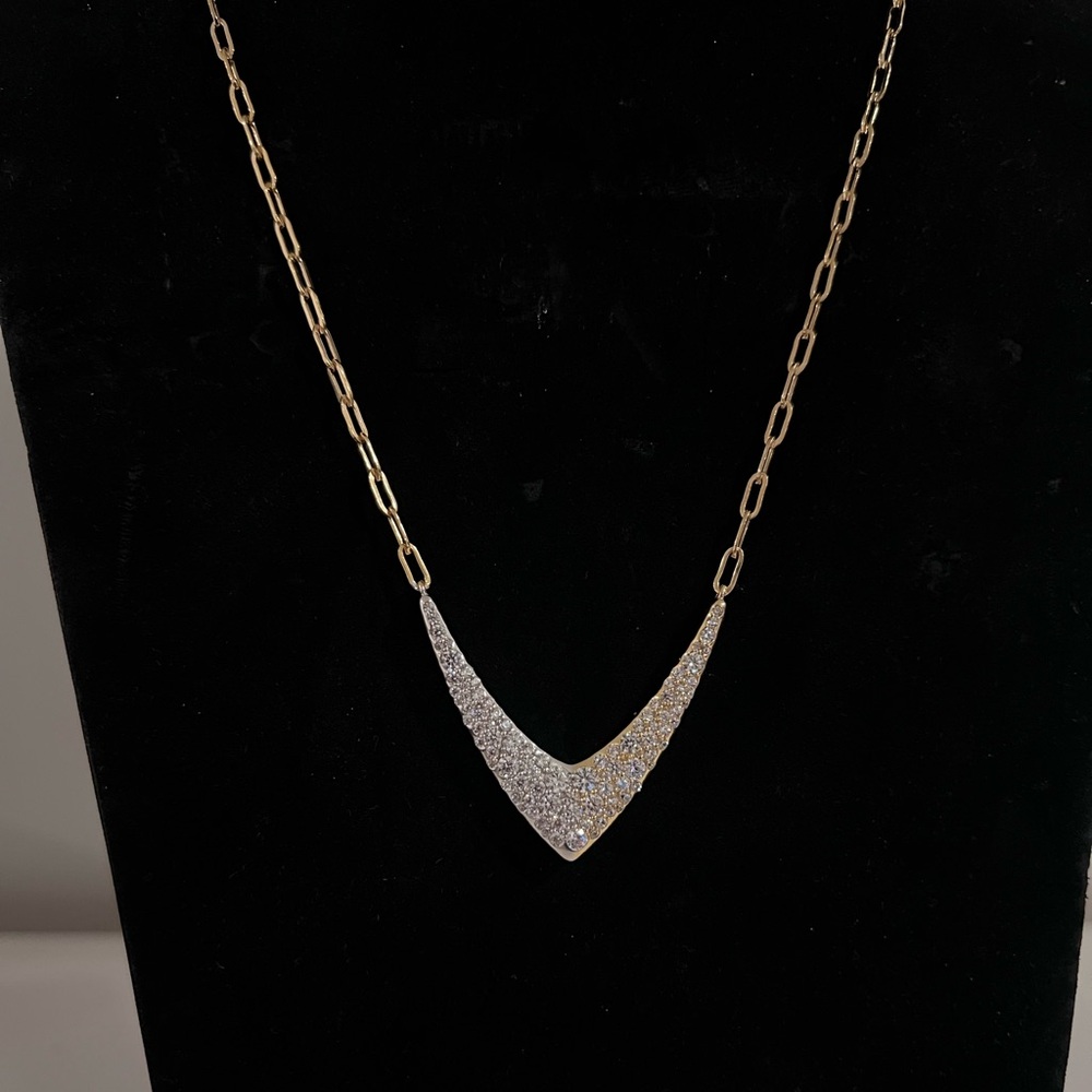 NWT Diamonique Fancy Diamond V Pendant Necklace - Picture 3 of 4